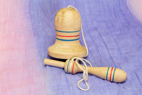 Chilean toy: emboque