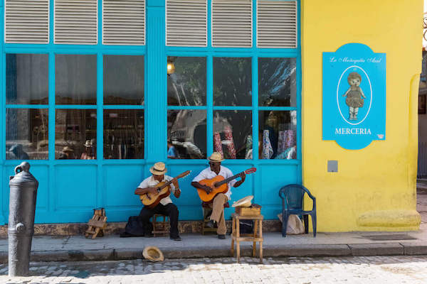 Cuban street musicians - image by possohh/shutterstock.com