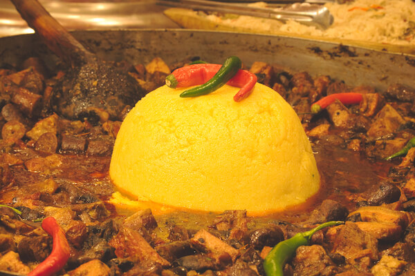 Romanian dish 'tochitura'