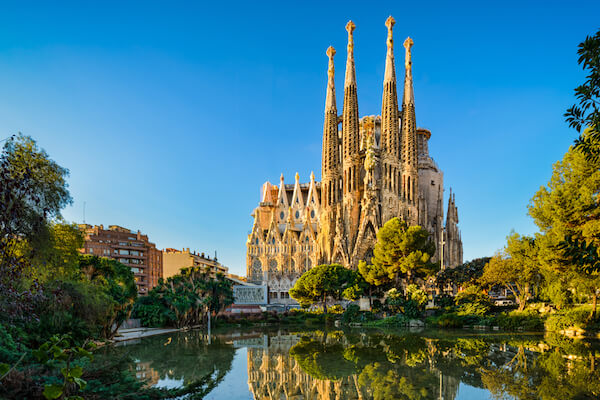 Sagrada Familia by Mapics/Shutterstock.com
