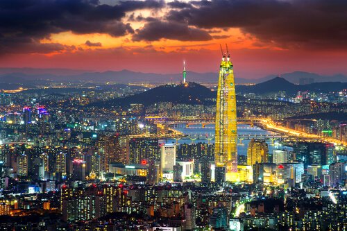 Seoul Lotte World Tower at night