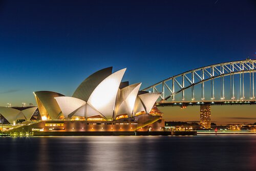 Sydney Opera House by Tooy Krub/Shutterstock